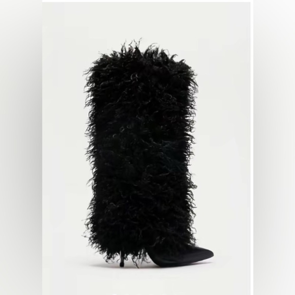 Women's Black Furry Heel Boots